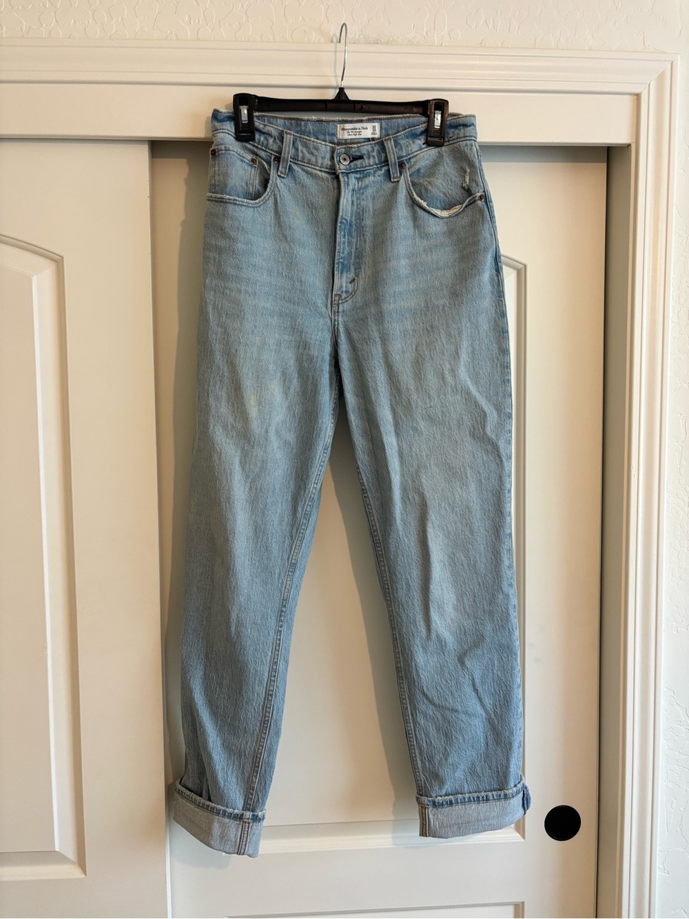 Abercrombie & Fitch Light Blue Denim '90s Straight Ultra High Rise Jeans